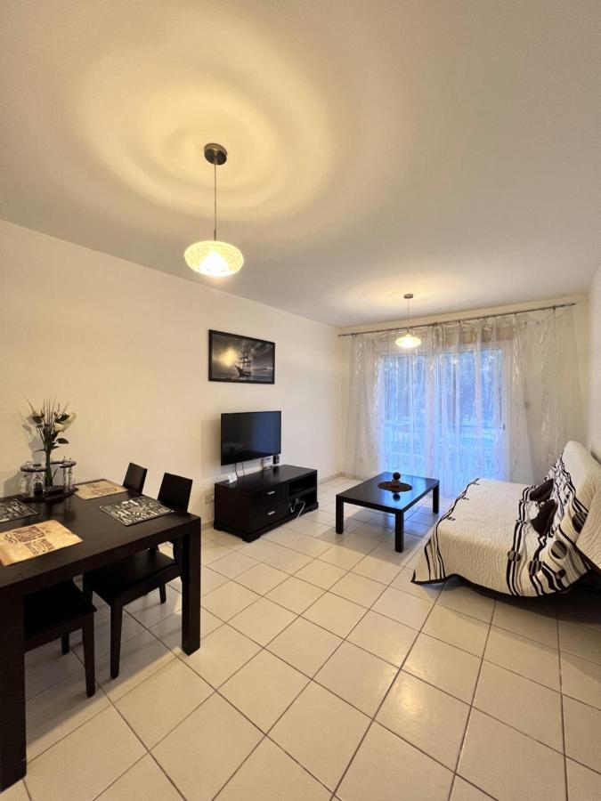 Iris Village Paphos Kültér fotó