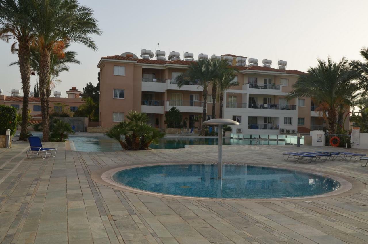 Iris Village Paphos Kültér fotó